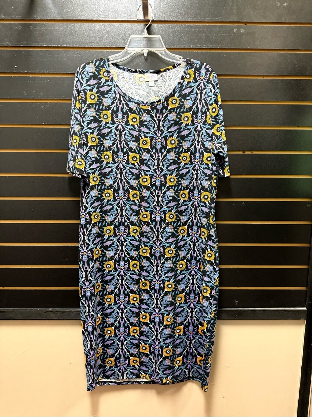 LuLaRoe Julia Dress NWOT 2XL Black Floral Sheath Dress